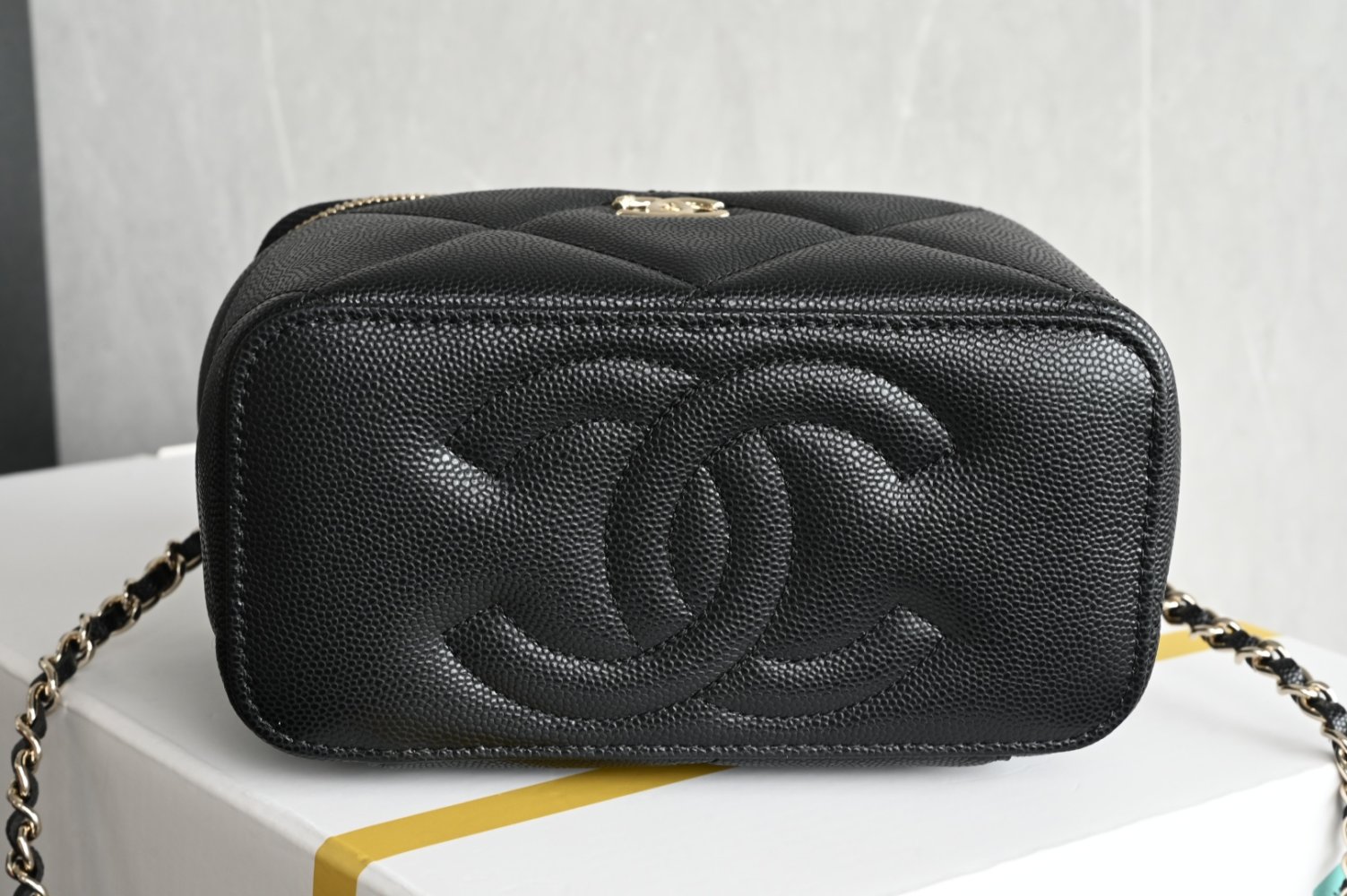 Сумка косметичка кожаная Chanel 25K 19 см фото 3