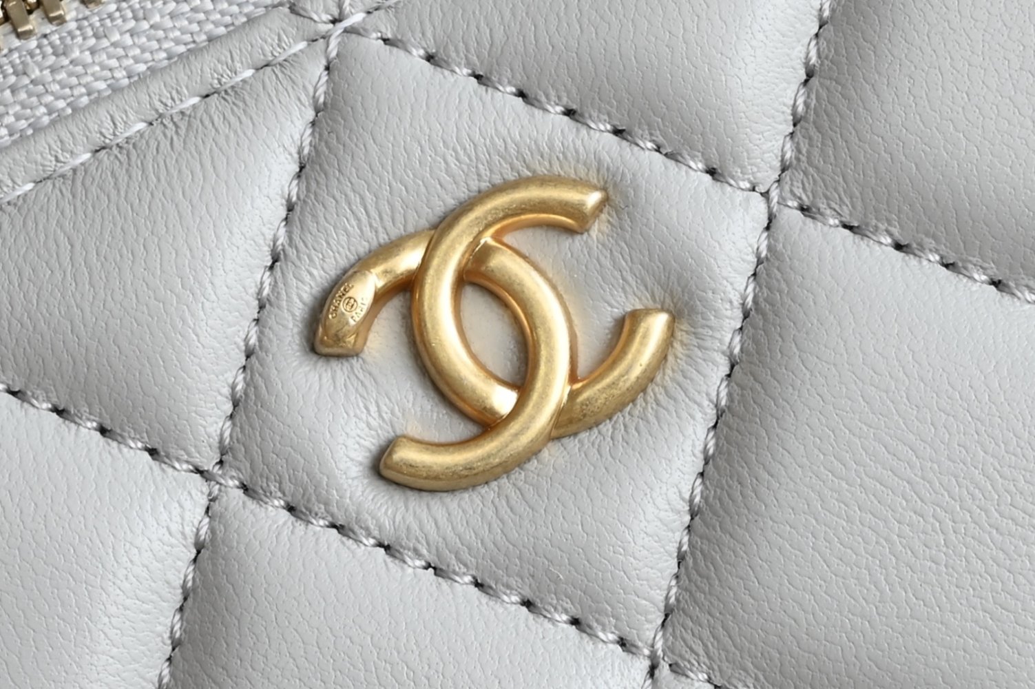 Сумка косметичка кожаная Chanel 25K 19 см фото 6