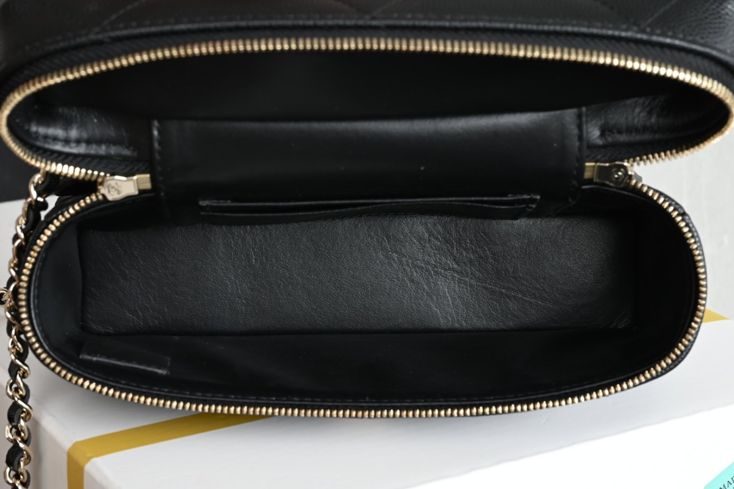 Сумка косметичка шкіряна Chanel 25K 19 см фото 9