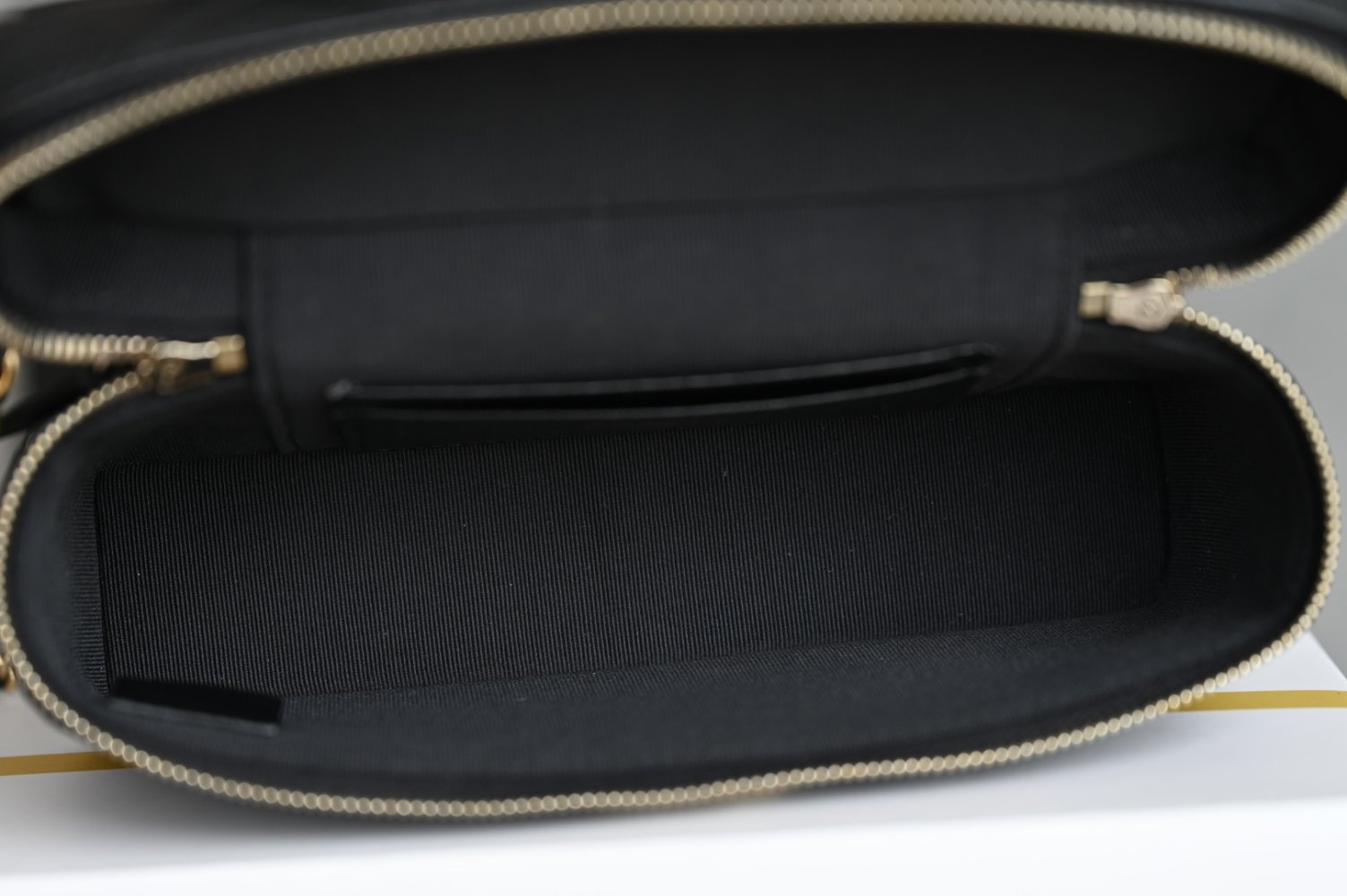 Сумка косметичка кожаная Chanel 25P 19 см фото 8