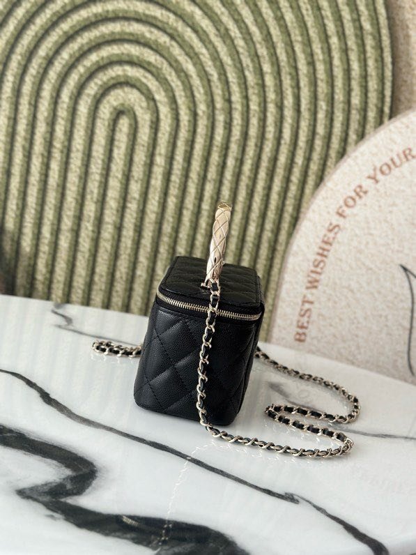 Сумка косметичка в стиле Coco Crush кожаная 17 см фото 3