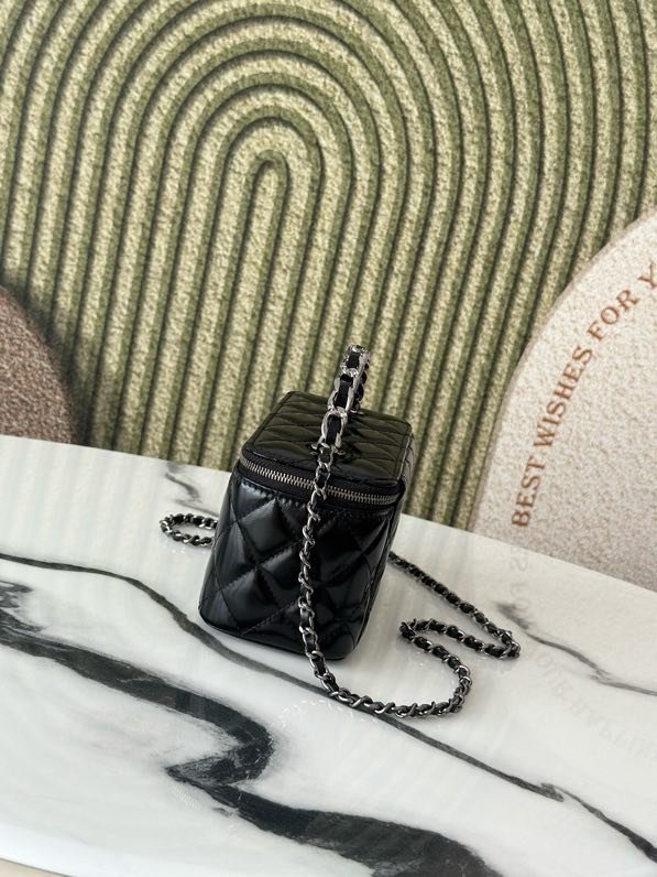 A bag beautician at style Coco Crush leather 17 cm фото 3