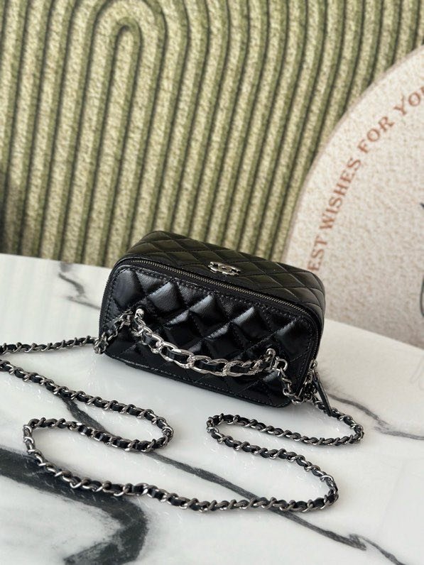 A bag beautician at style Coco Crush leather 17 cm фото 6