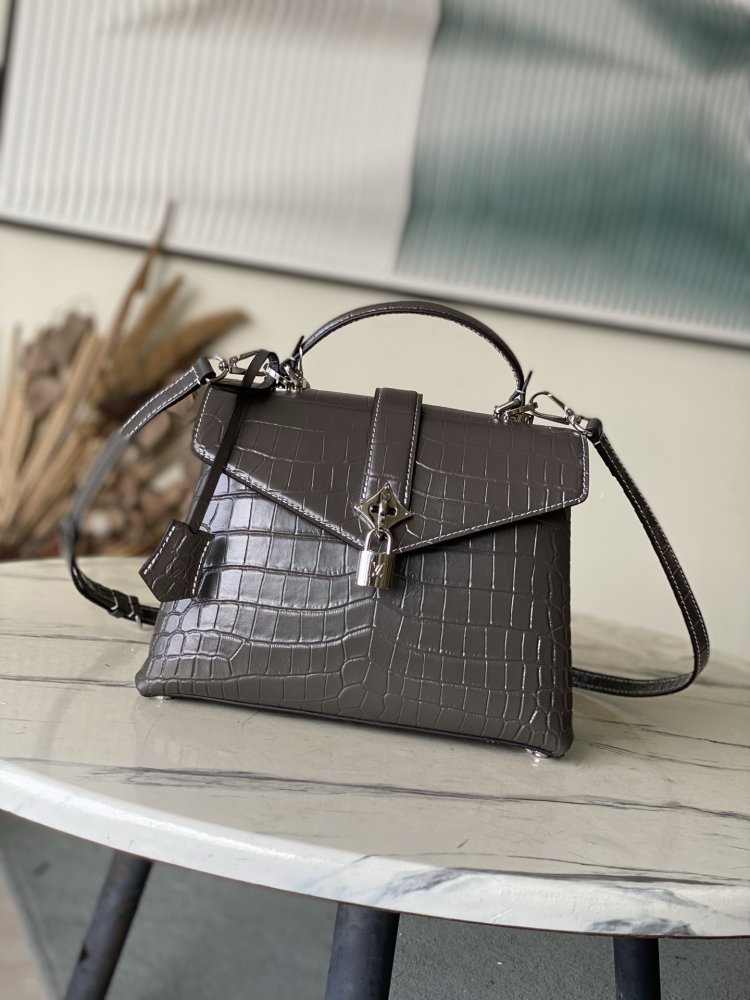 Сумка кожана Rose des Vents 27 см