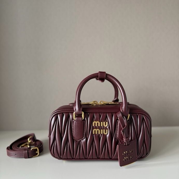 Сумка шкіряна 22 см