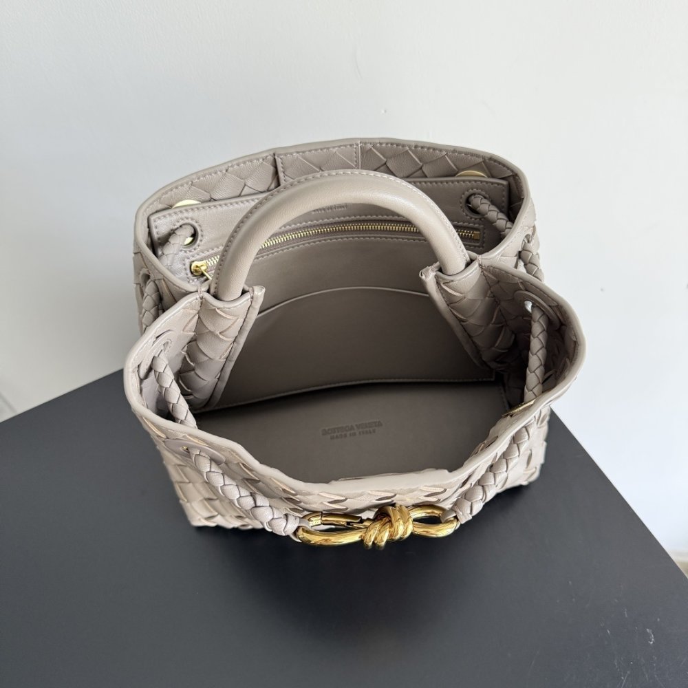 A bag leather Andiamo 25 cm фото 9