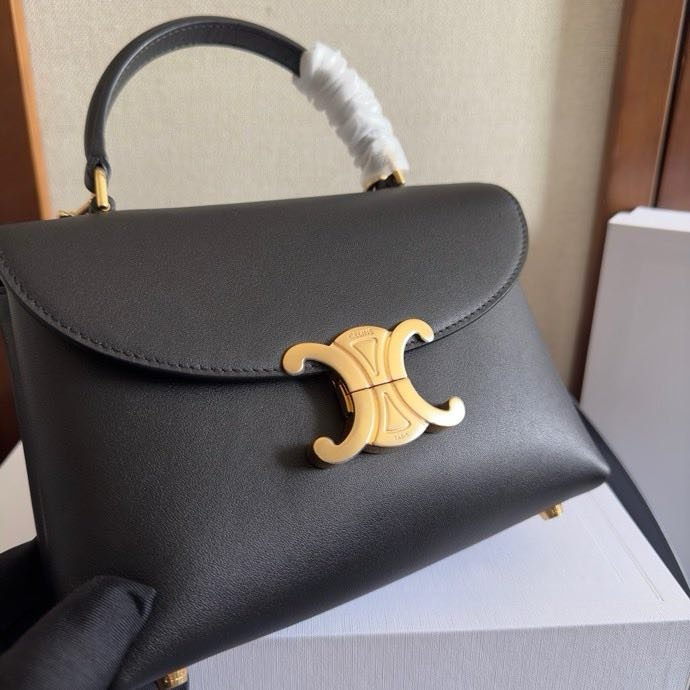 A bag leather Arc de Triomphe Kelly 20 cm фото 3