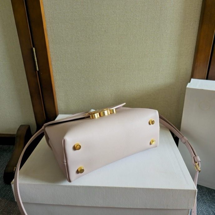 Сумка кожаная Arc de Triomphe Kelly 20 см фото 4