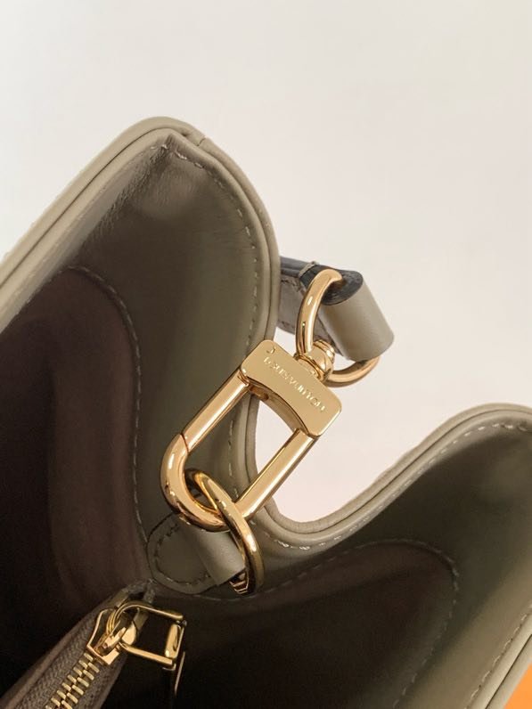 A bag leather Avenue MM 38 cm фото 4