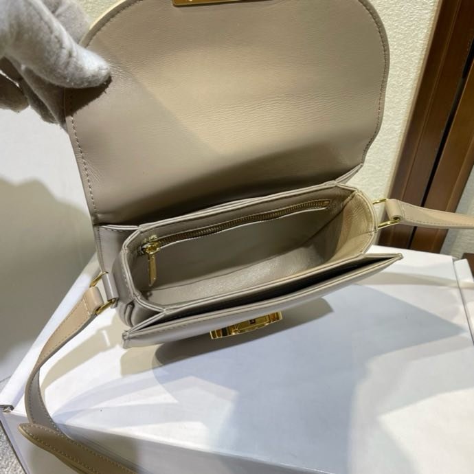 A bag leather BESACE TRIOMPHE 19 cm фото 5