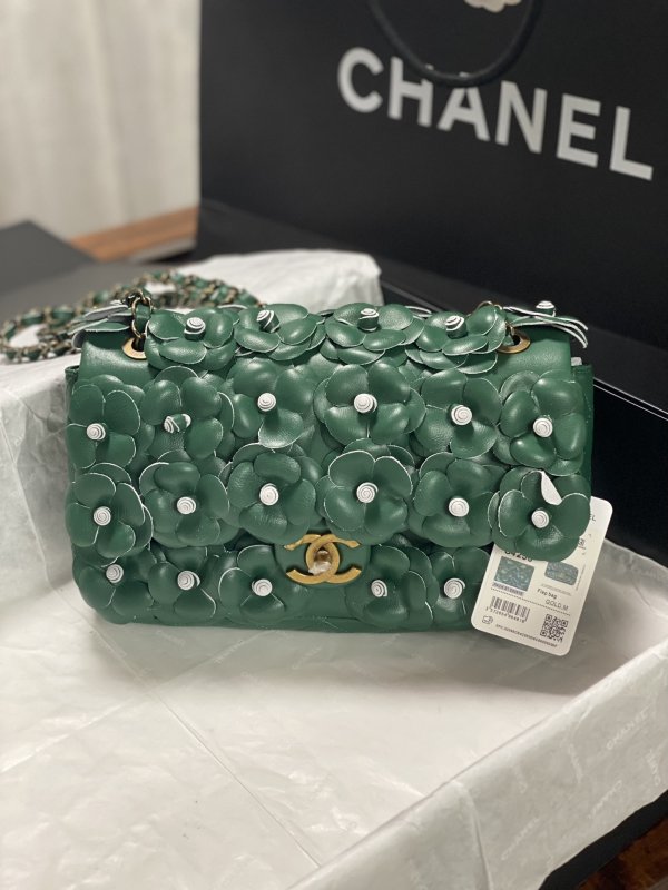 Сумка кожаная Camellia Flap Bag 25 см
