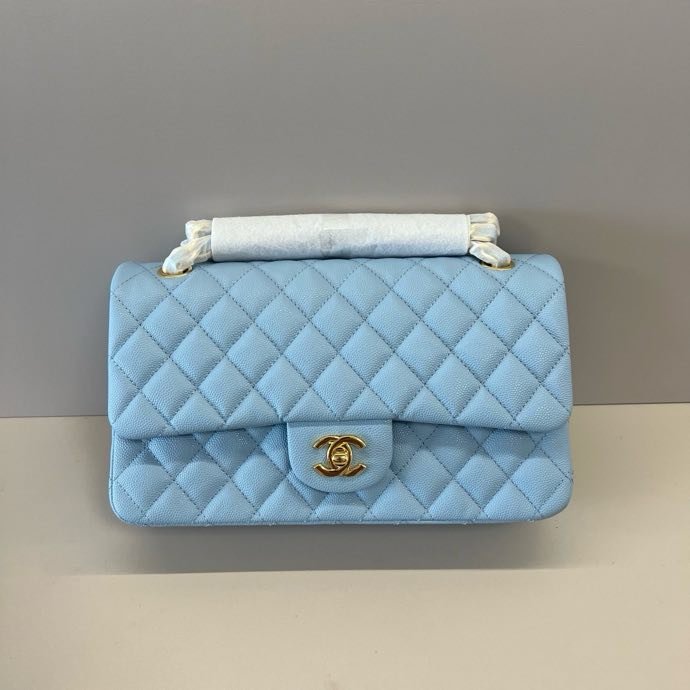 A bag leather Chanel 11.12 CF 25 cm