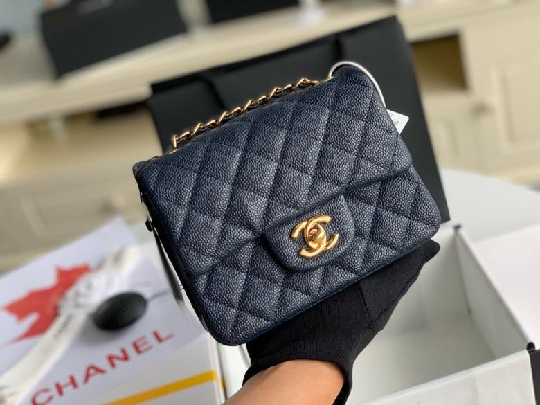 Сумка кожаная Chanel 11.15 CF 17 см