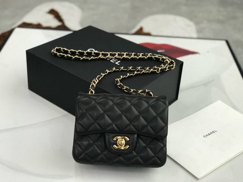 A bag leather Chanel 11.15 CF 17 cm