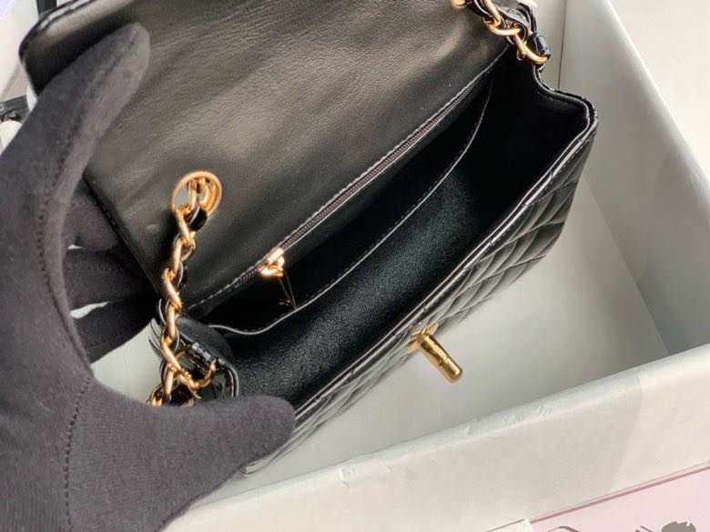 Сумка шкіряна Chanel 11.15 CF 17 см фото 2