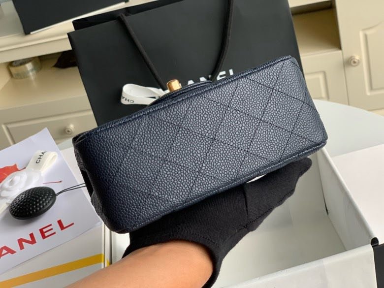 Сумка кожаная Chanel 11.15 CF 17 см фото 4