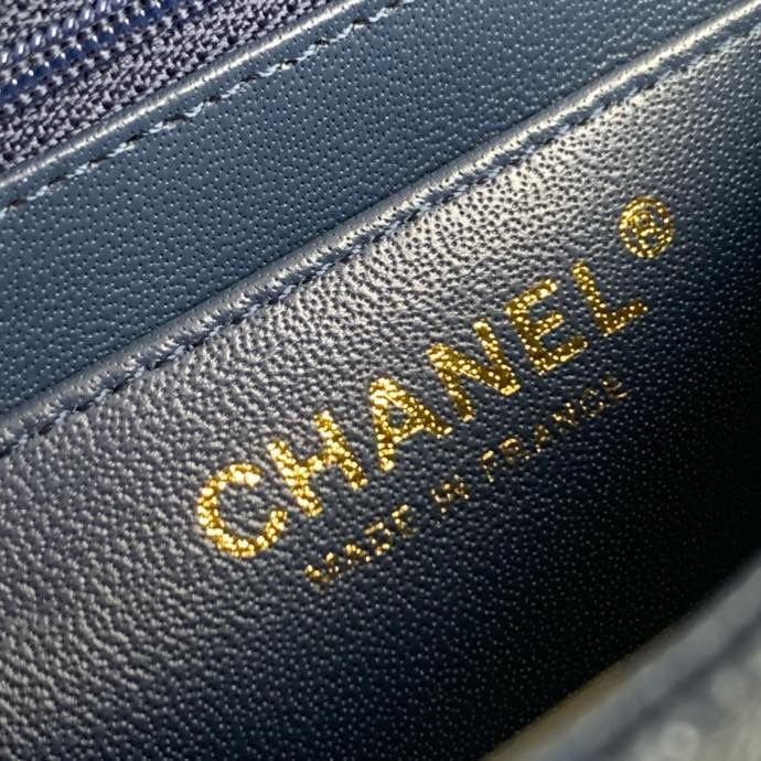 Сумка кожаная Chanel 11.15 CF 17 см фото 8