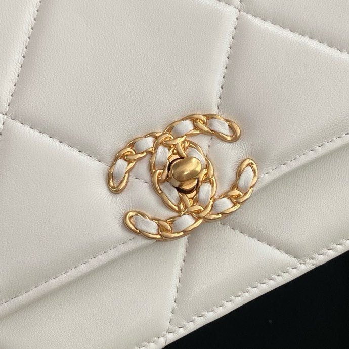 Сумка шкіряна CHANEL 19 фото 2