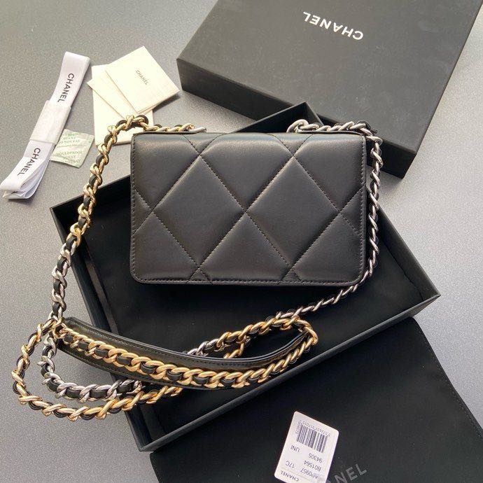 Сумка шкіряна CHANEL 19 фото 7