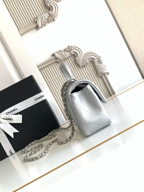 Сумка шкіряна Chanel 21K Mini CF handle AS2431 20 см фото 2