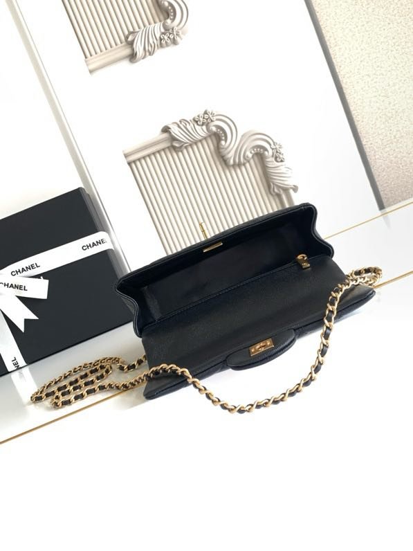 Сумка шкіряна Chanel 21K Mini CF handle AS2431 20 см фото 2