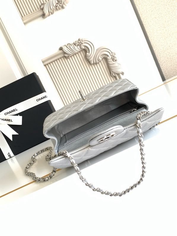 Сумка шкіряна Chanel 21K Mini CF handle AS2431 20 см фото 3