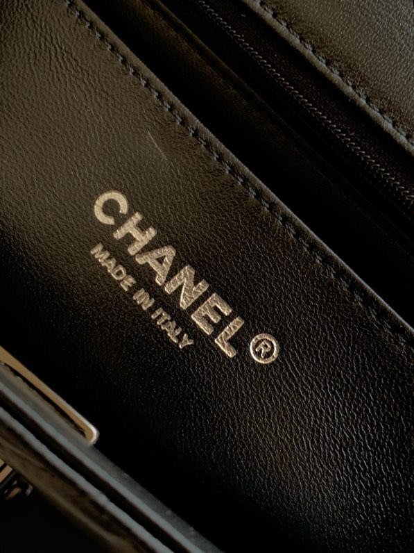 Сумка кожаная Chanel 21K Mini CF handle AS2431 20 см фото 5