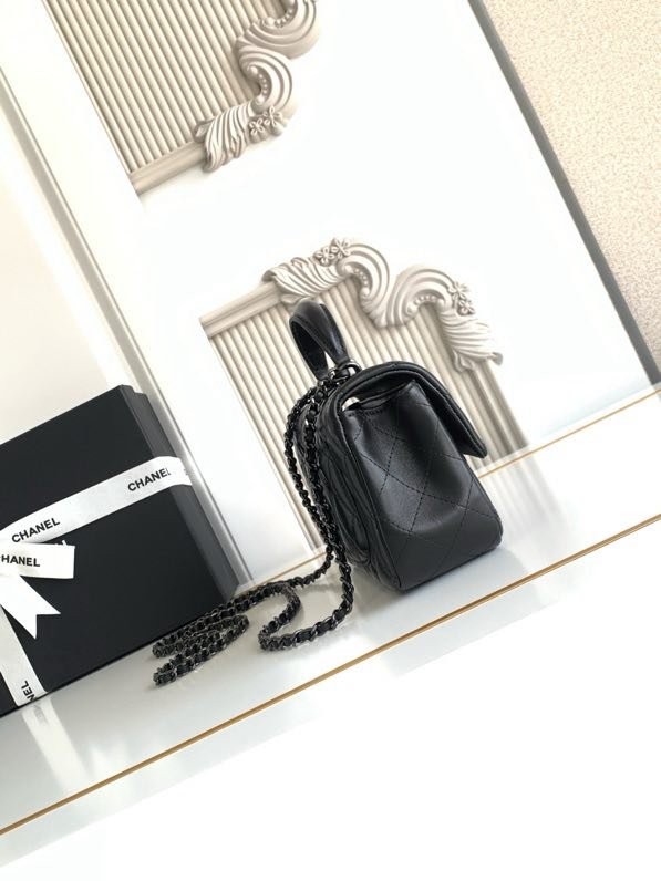 Сумка кожаная Chanel 21K Mini CF handle AS2431 20 см фото 8