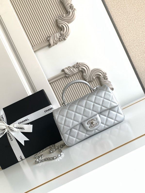 Сумка шкіряна Chanel 21K Mini CF handle AS2431 20 см фото 9