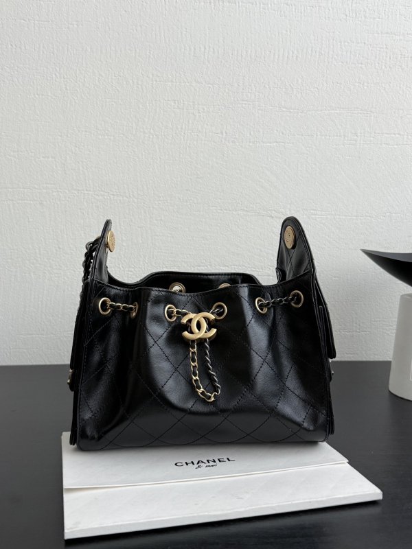 Сумка кожаная Chanel 25 Bag 26C Caviar Black 20 см