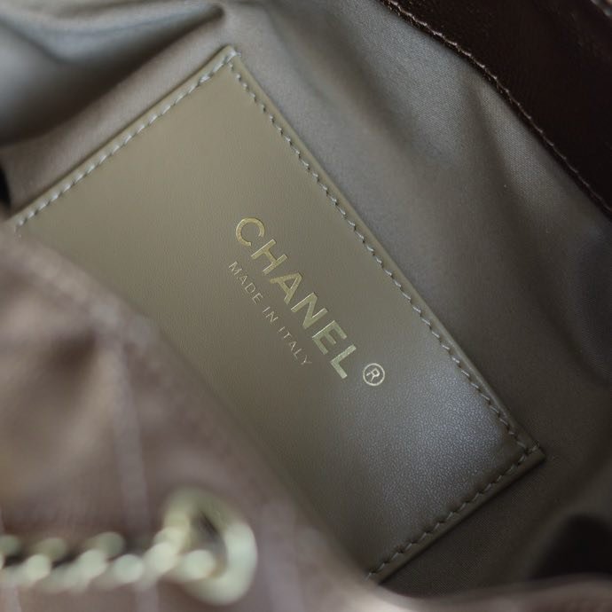 A bag leather CHANEL 25 Small фото 5