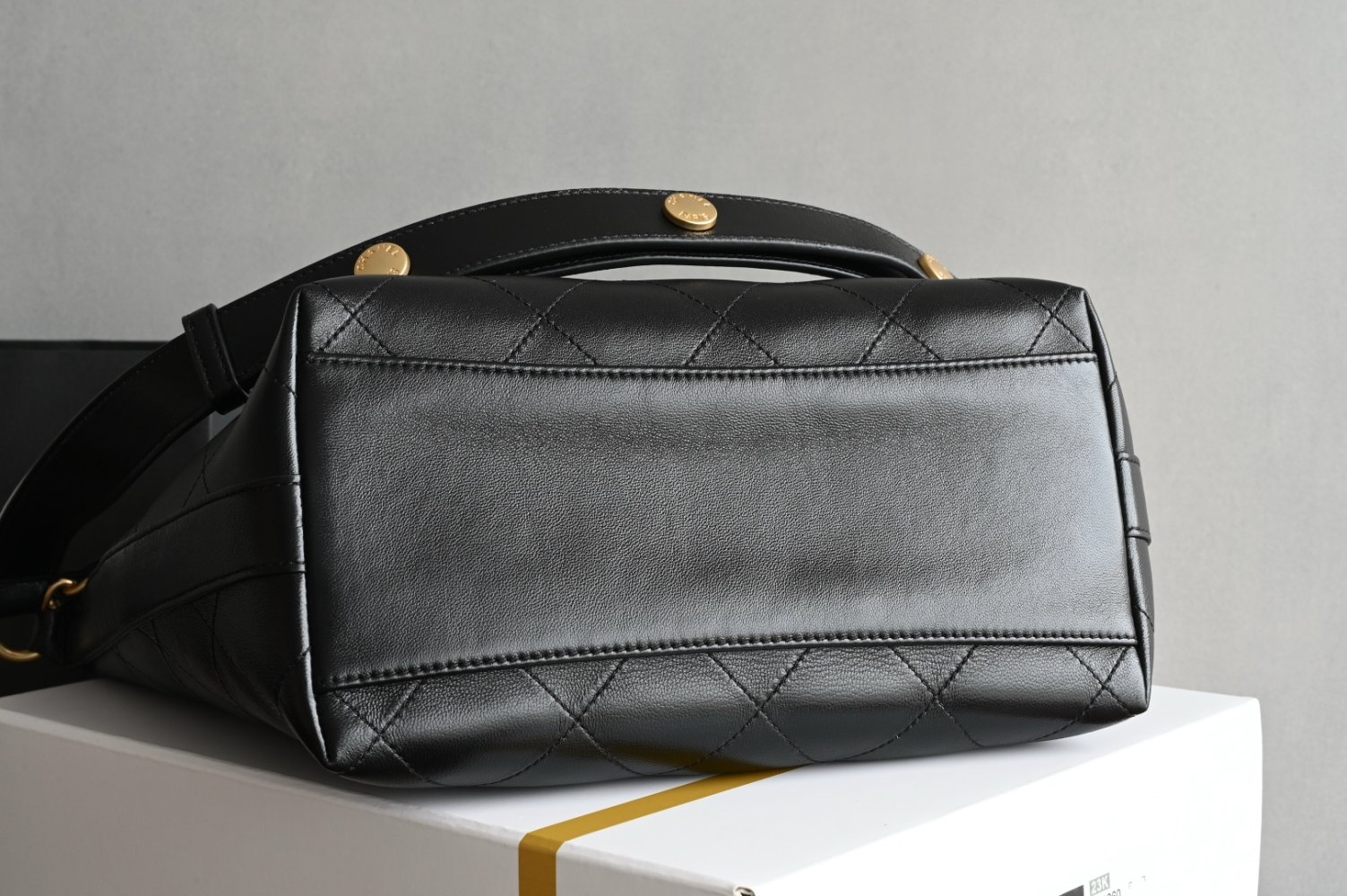 Сумка кожаная Chanel 25P 28 см фото 3