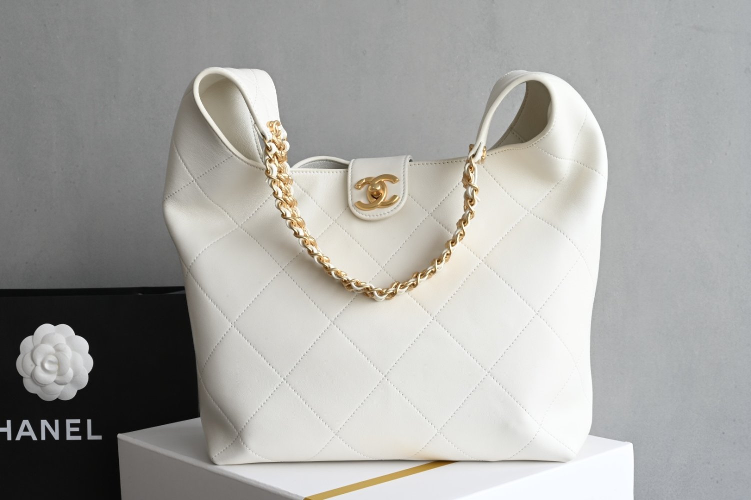 Сумка кожаная Chanel 25P 37 см