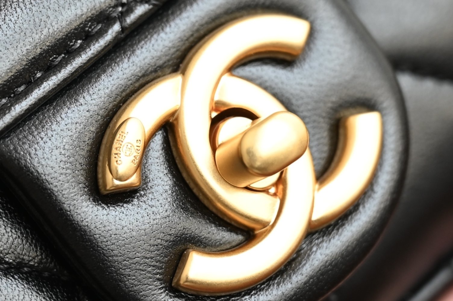 Сумка кожаная Chanel 25P фото 6