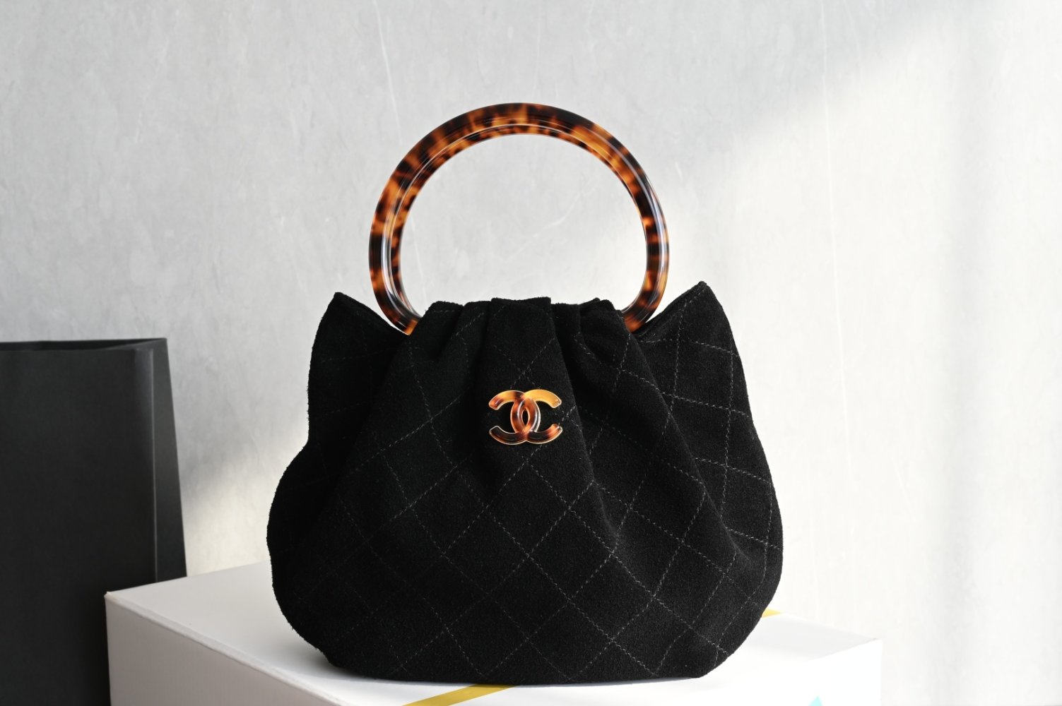 Сумка кожаная Chanel 26C 24 см