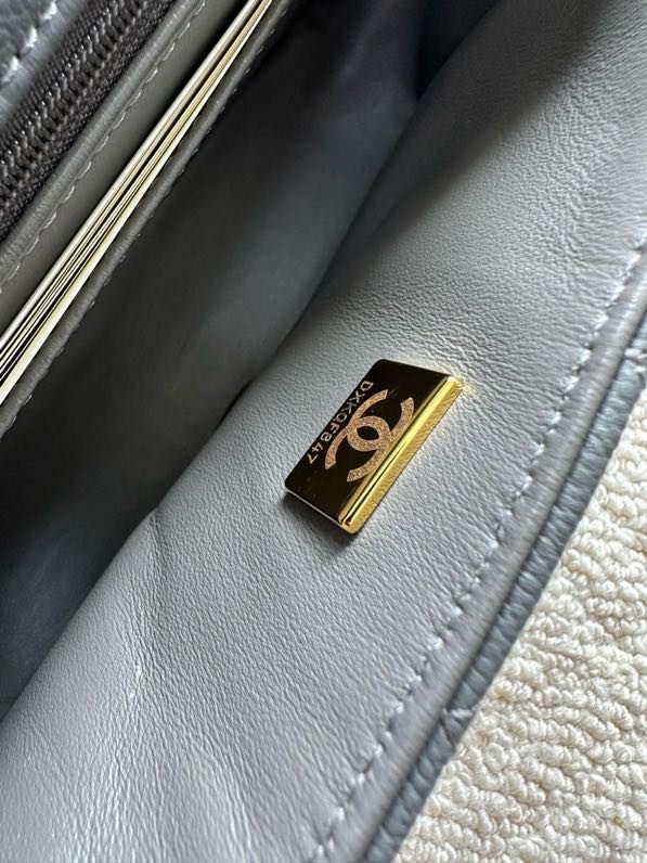 Сумка кожаная Chanel AS5701 20 см фото 7