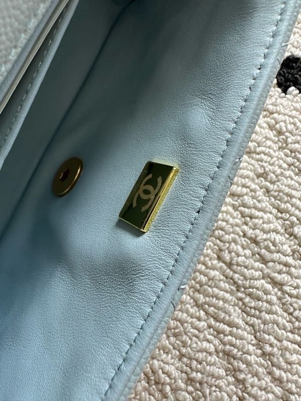 Сумка кожаная Chanel AS5701 20 см фото 9