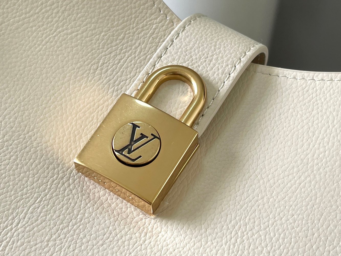 Сумка шкіряна через плече 26 см фото 5