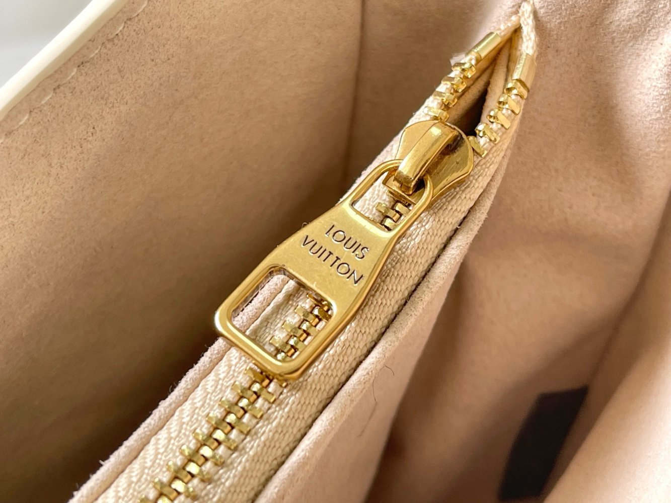 Сумка шкіряна через плече 26 см фото 9