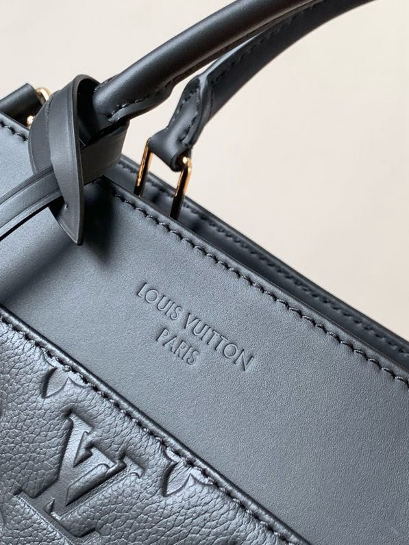 A bag leather City Avenue PM 30 cm фото 3