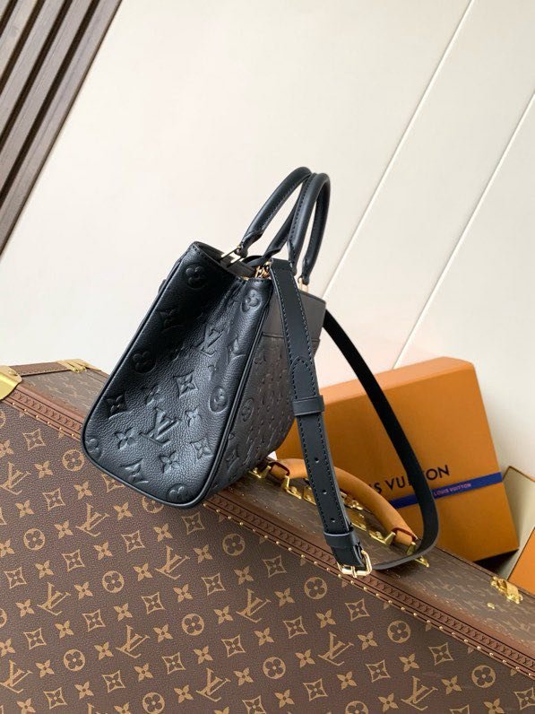 A bag leather City Avenue PM 30 cm фото 7