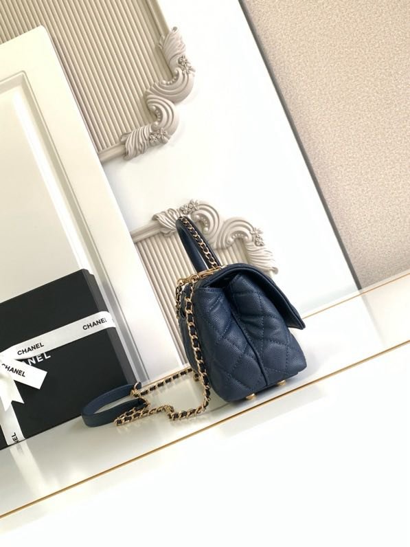 Сумка шкіряна Coco Handle 19 см фото 3