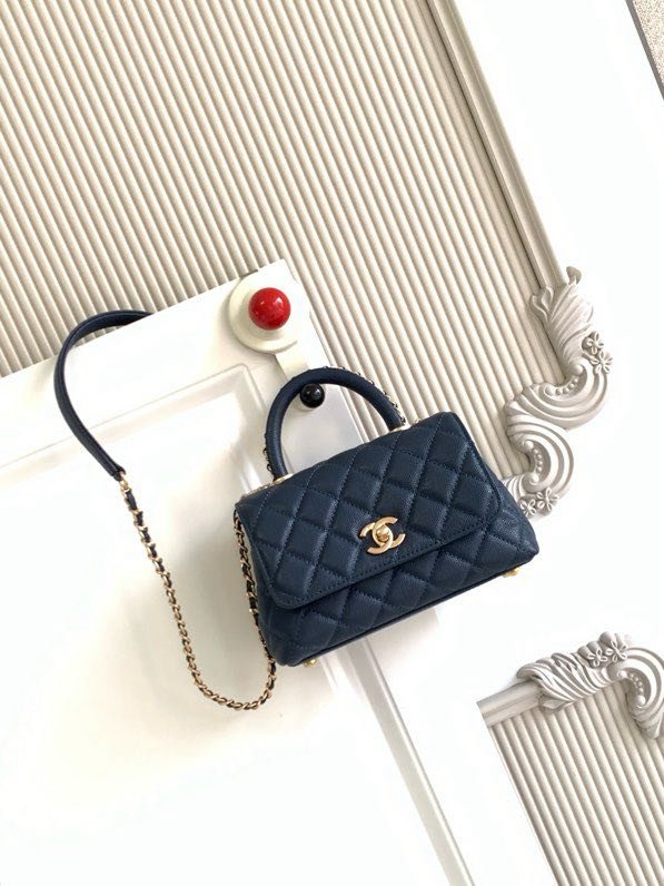 Сумка шкіряна Coco Handle 19 см фото 4