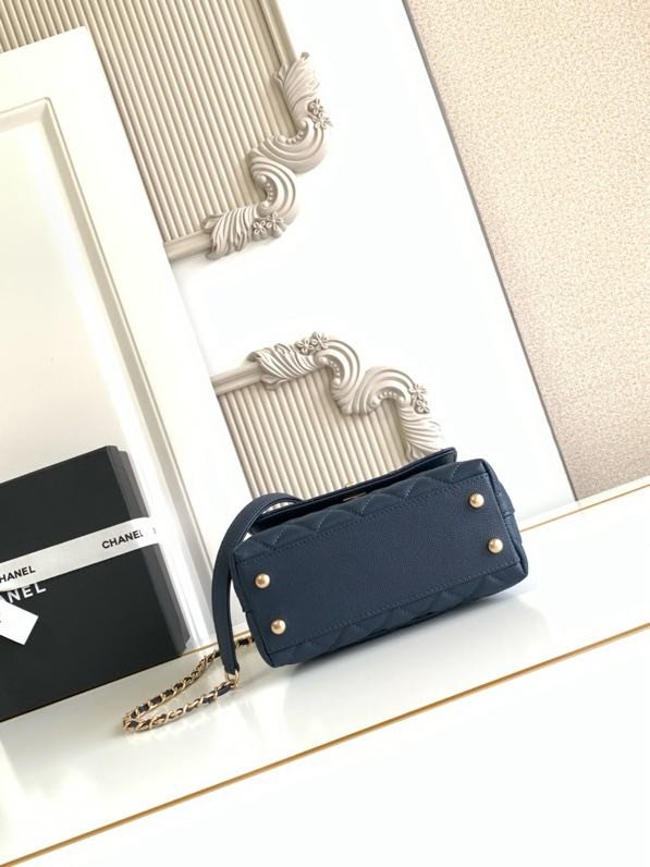 Сумка шкіряна Coco Handle 19 см фото 9