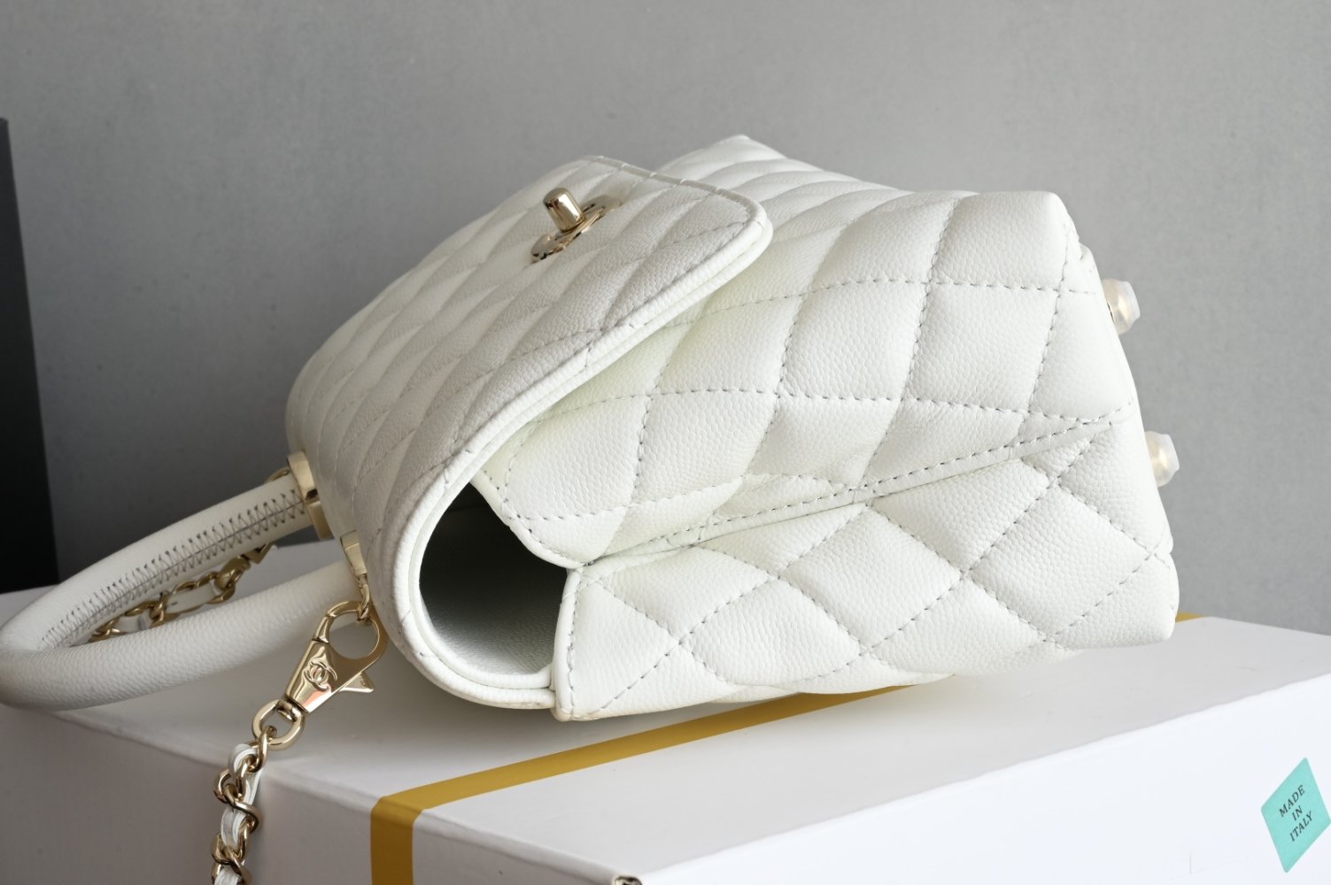 Сумка кожаная Coco Handle 24 см фото 4