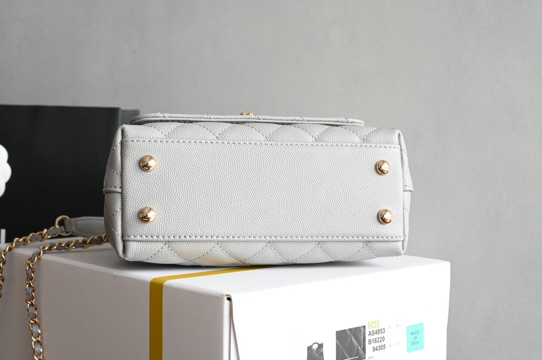 Сумка кожаная Coco Handle Chanel 24K фото 3