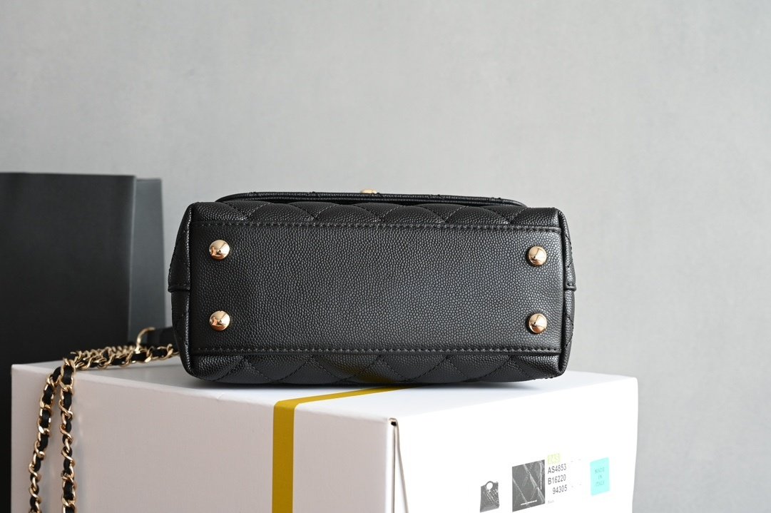 Сумка кожаная Coco Handle Chanel 24K фото 3