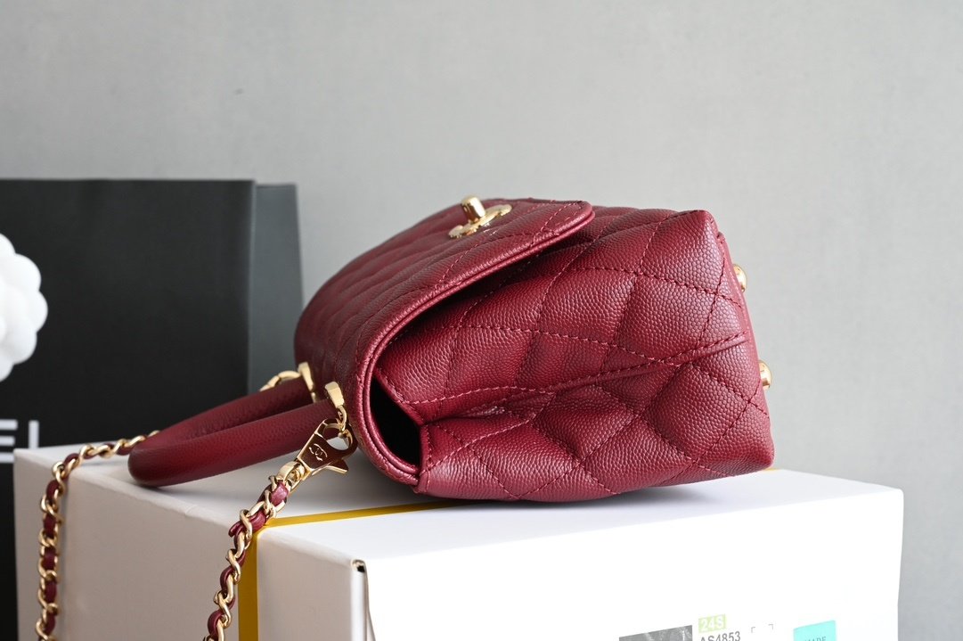 Сумка кожаная Coco Handle Chanel 24K фото 4