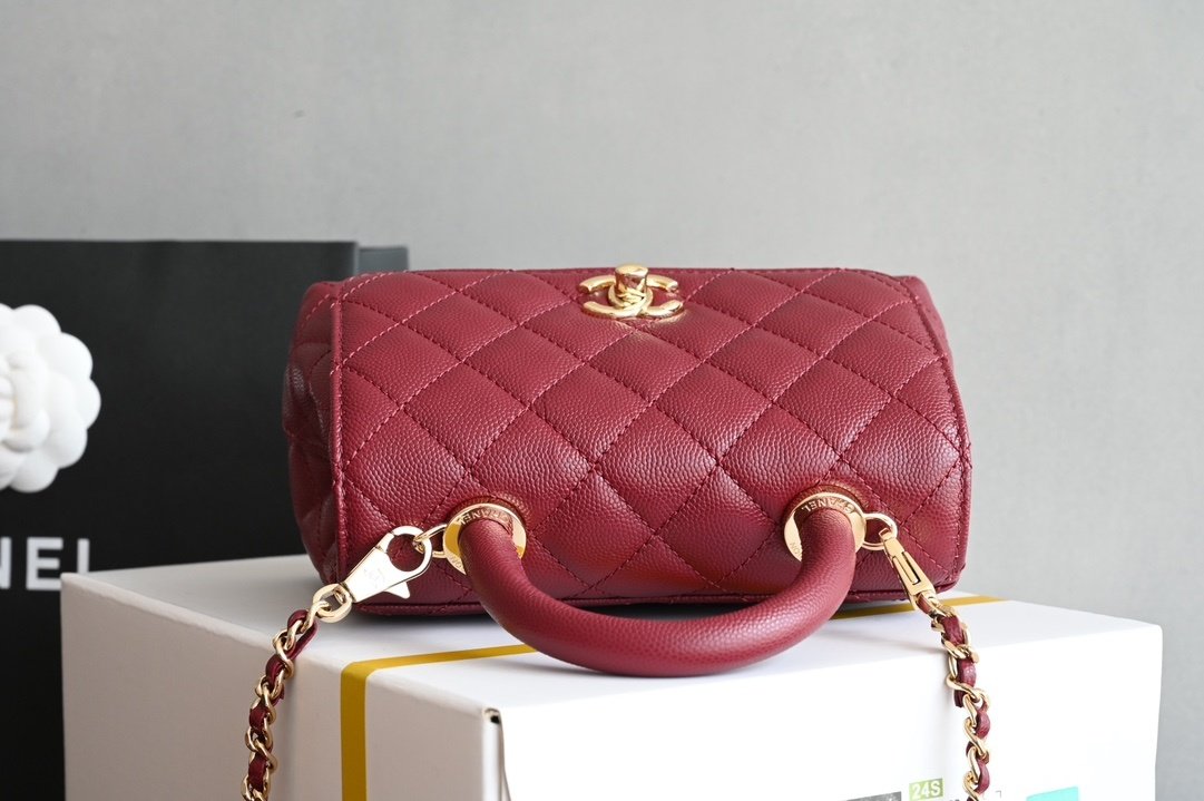 Сумка кожаная Coco Handle Chanel 24K фото 5