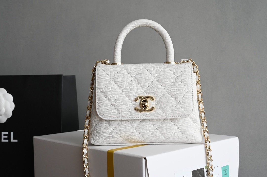 A bag leather Coco Handle Mini 14 cm